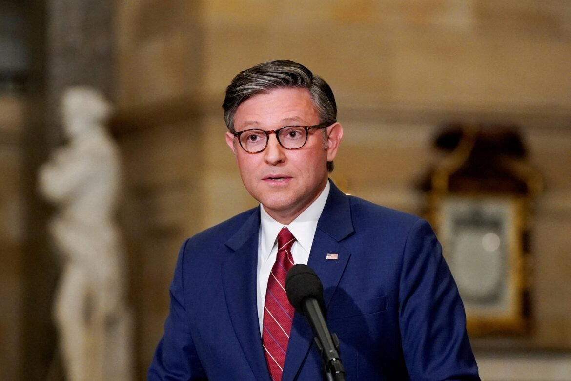 पूर्ण एप्सटीन फाइलों की रिहाई पर सदन में मतदान होगा - इस कदम के लिए स्पीकर माइक जॉनसन ने महीनों तक लड़ाई लड़ी

