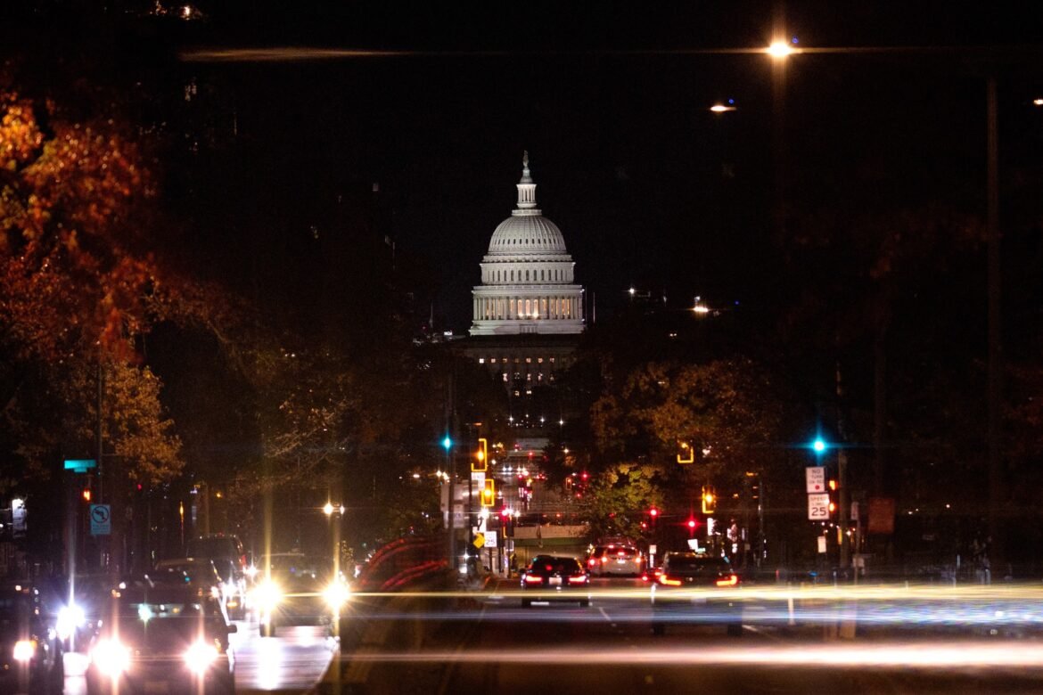 हम लंबित सरकारी कामकाज के बारे में क्या जानते हैं, क्योंकि रिकॉर्ड-लंबा शटडाउन समाप्त होने वाला है

